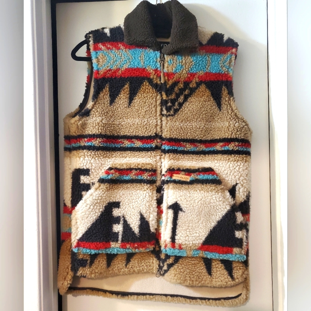 Powder river vest size small